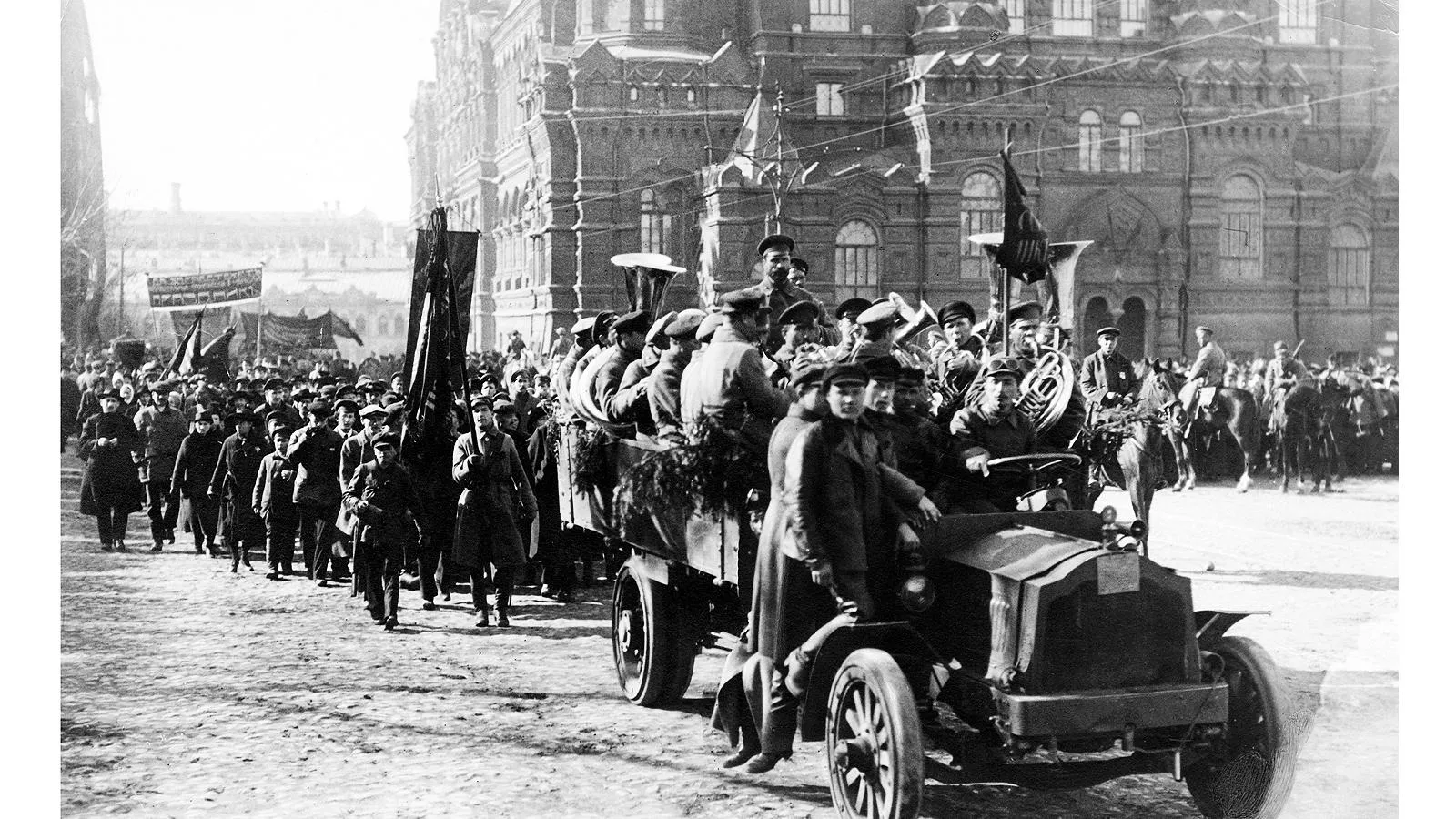 Первомайская демонстрация, Москва, 1918 год. Russian Look