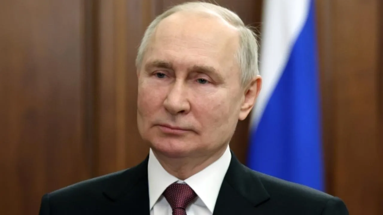Президент Путин предложил почтить память летчиков, погибших во время мятежа
