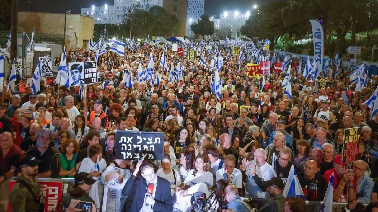В Израиле проходит стотысячная демонстрация против правительства Нетаньяху