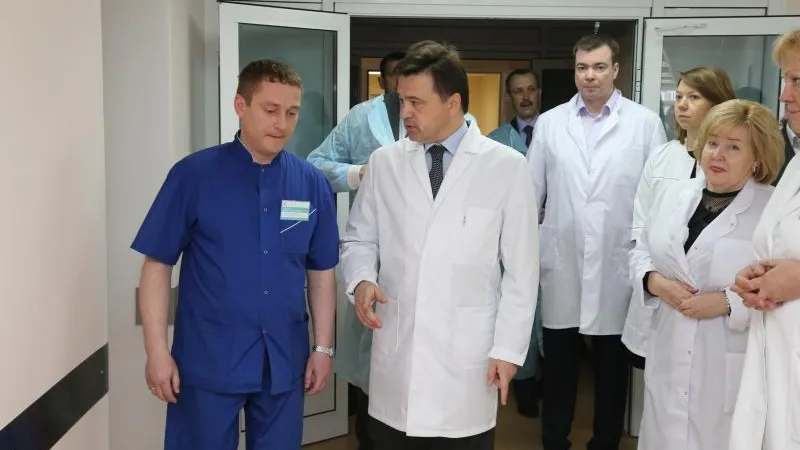 Глава Подмосковья осмотрел новый роддом в Пушкинском районе