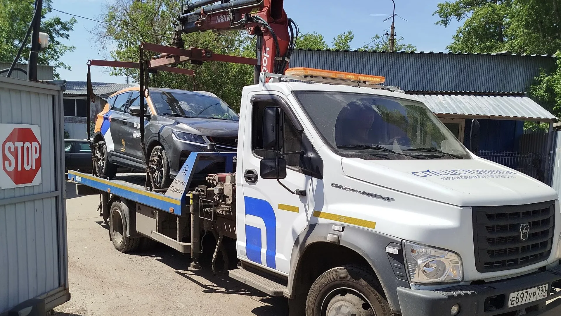 В Подмосковье эвакуировали более 4 тыс. неправильно припаркованных машин