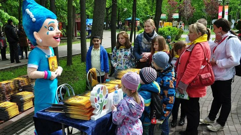Экологические сказки подарили детям на празднике в Химках