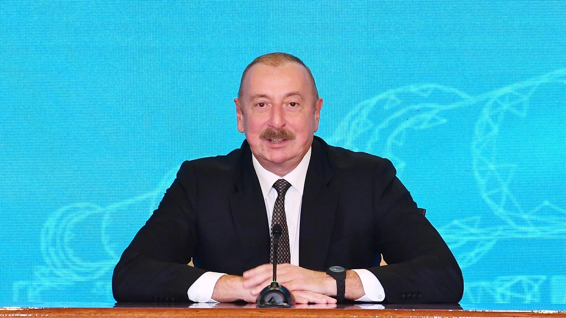 Виновником новых проблем на Южном Кавказе станет Франция, заявил Алиев
