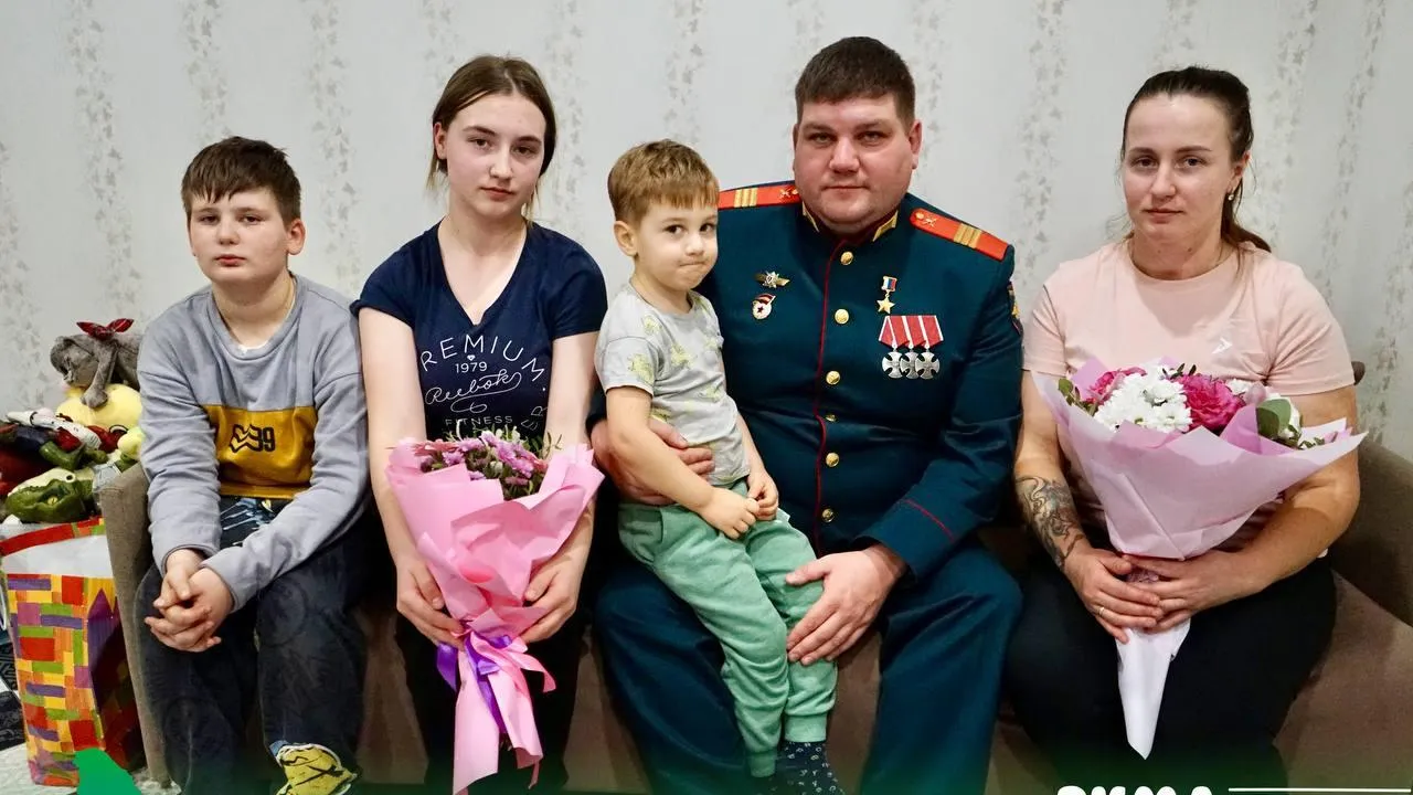 Житель Павловского Посада получил Звезду Героя России из рук президента страны