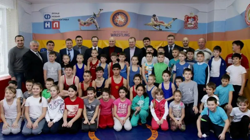 Зал спортивной борьбы открыли в школе деревни Кривцово