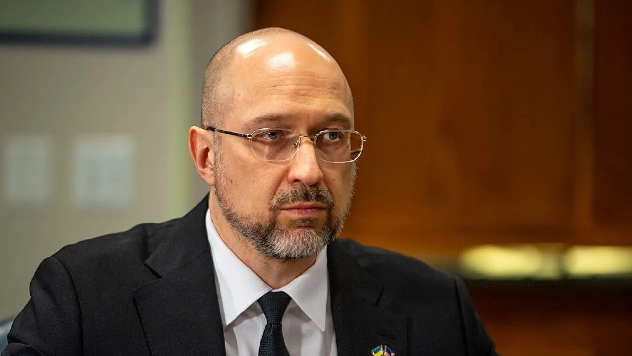 Премьер Украины Шмыгаль попросил у Японии денег на повторение «экономического чуда»
