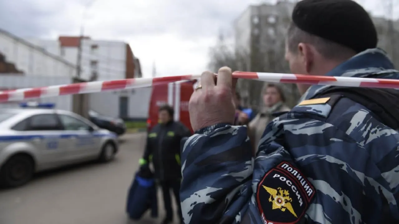 ФСБ показала тайник задержанных за подготовку теракта против Тихона