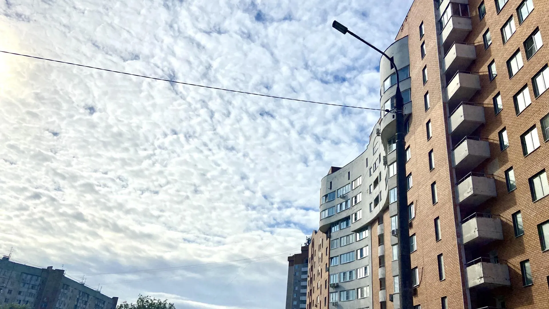 Около ста дефектов наружного освещения устранили во дворах Подмосковья в июле