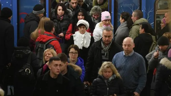 Эксперт по выживанию Макеев перечислил правила выживания в час пик в метро