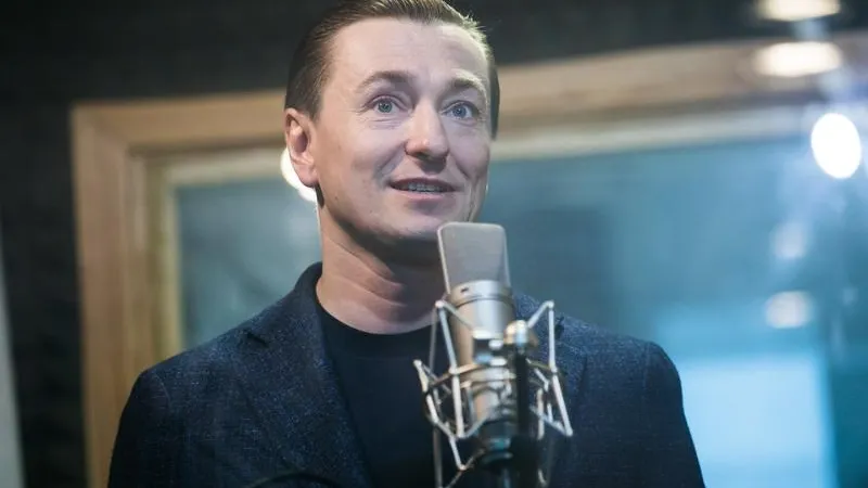 Сергей Безруков записал аудиокнигу для  слабовидящих детей