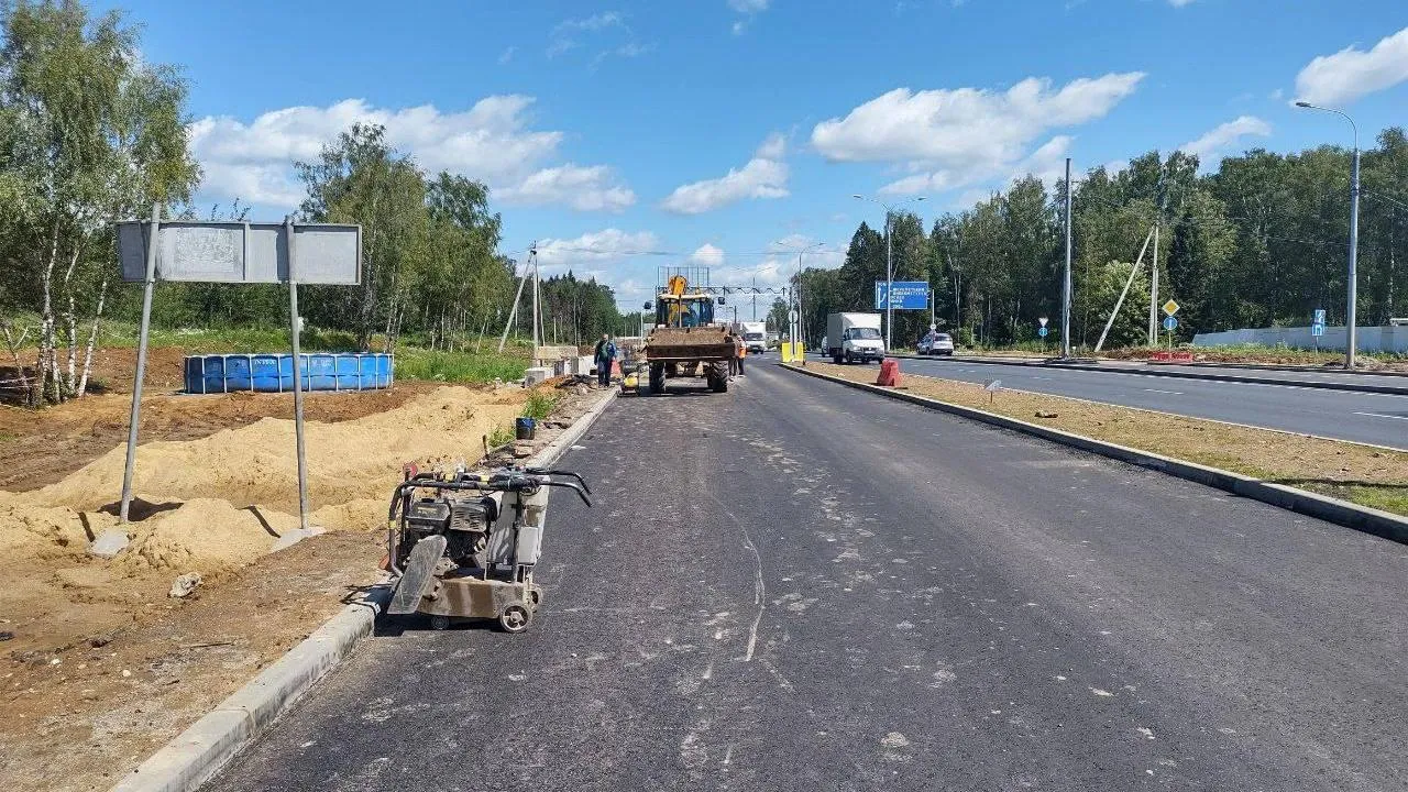 Строительство съезда к деревне Носово близится к завершению на Лобненском шоссе