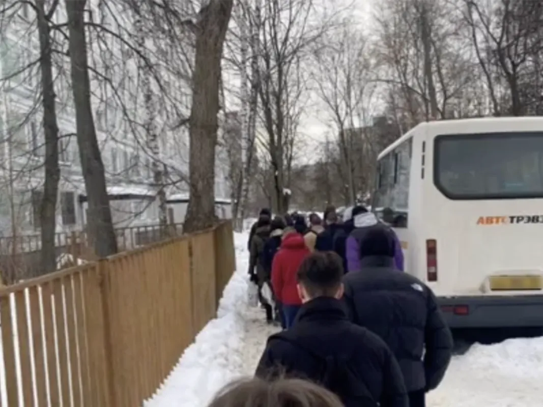 «Заступались за своих подруг»: выяснилось, почему в Подмосковье жестко избили школьника