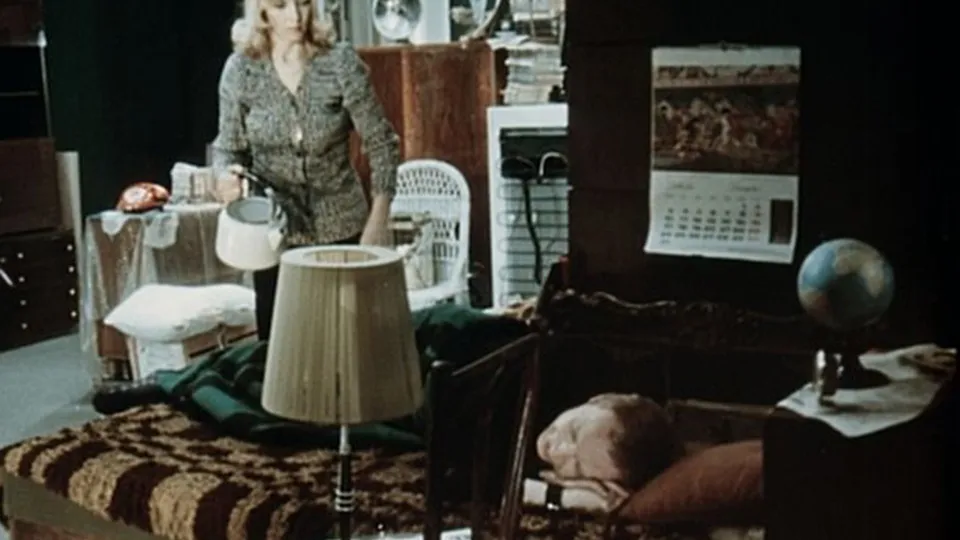 Кадр из фильма «Ирония судьбы, или С легким паром!». Режиссер Э. Рязанов. 1975 год