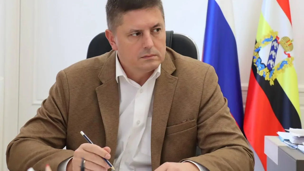 Александр Хинштейн