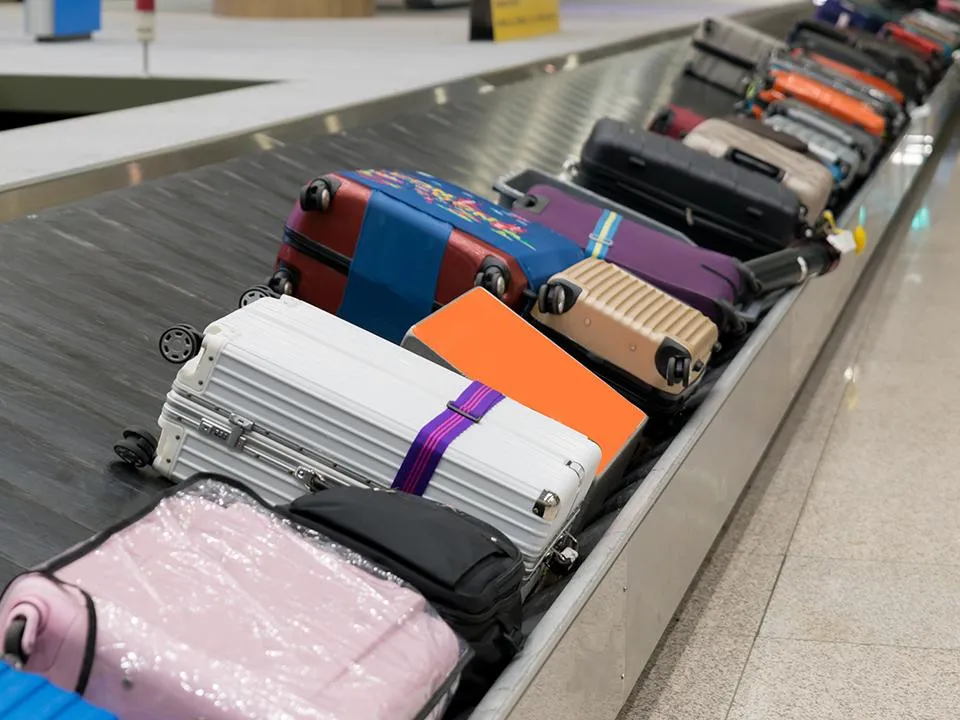 Что делать, если авиакомпания потеряла багаж: памятка для пассажиров