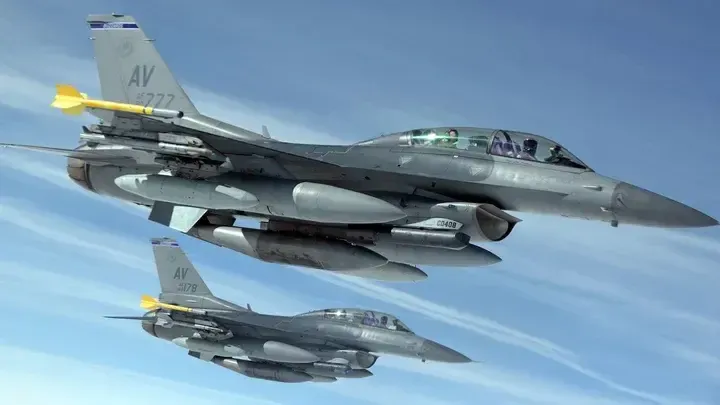 Дания отправит Украине только часть из ранее обещанных истребителей F-16