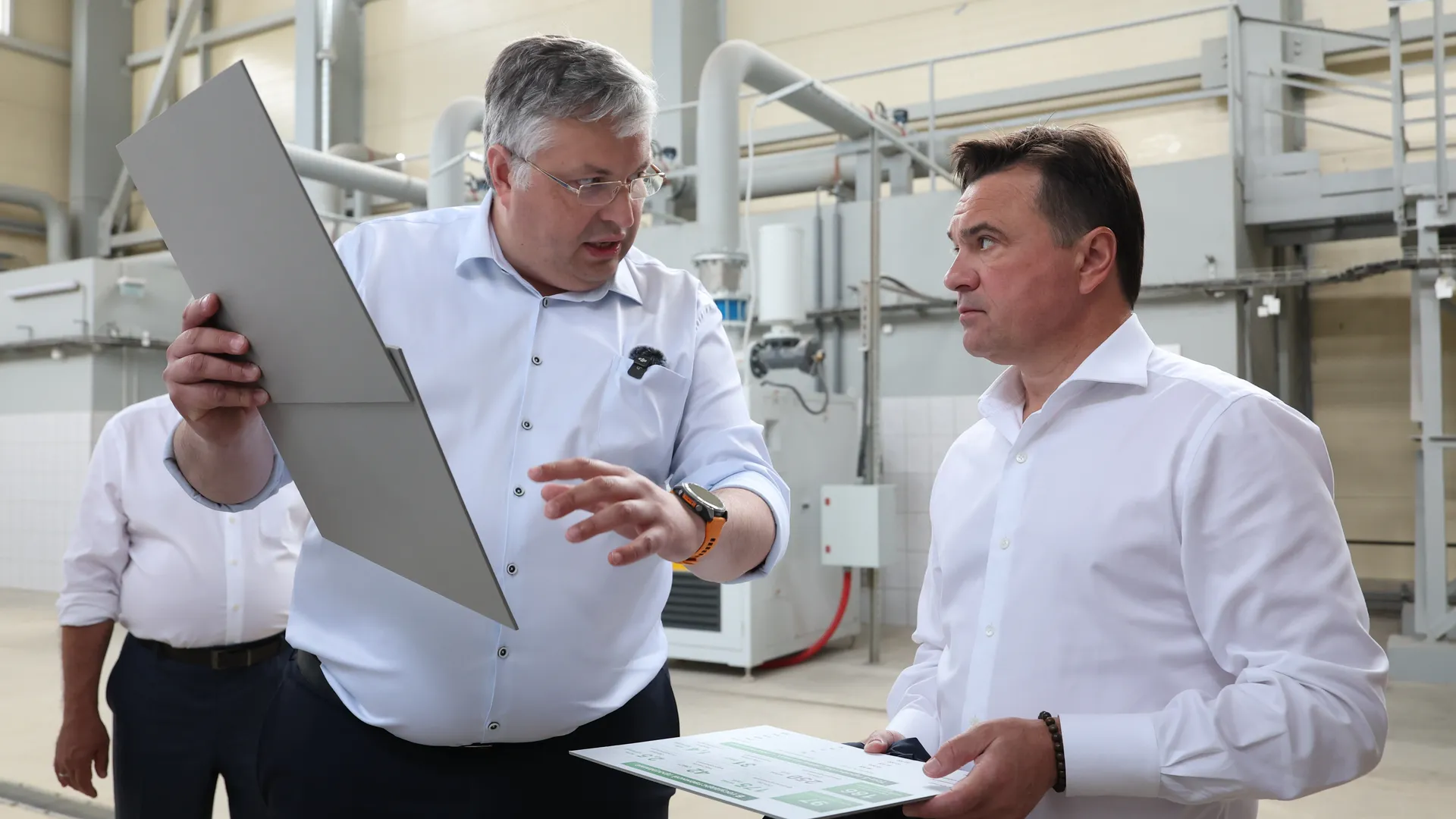 Андрей Воробьев проверил ход работ по реконструкции очистных сооружений в Лыткарино