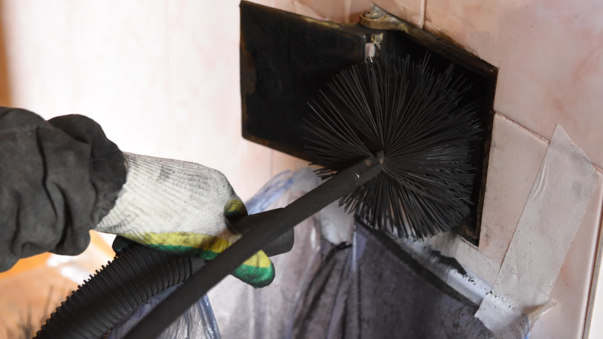 Единственная женщина-трубочист в Подмосковье раскрыла, почему ее работа выгоднее офиса