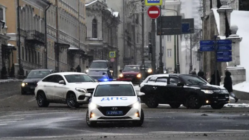 Автомобиль ГИБДД попал в аварию на перекрестке в Барнауле