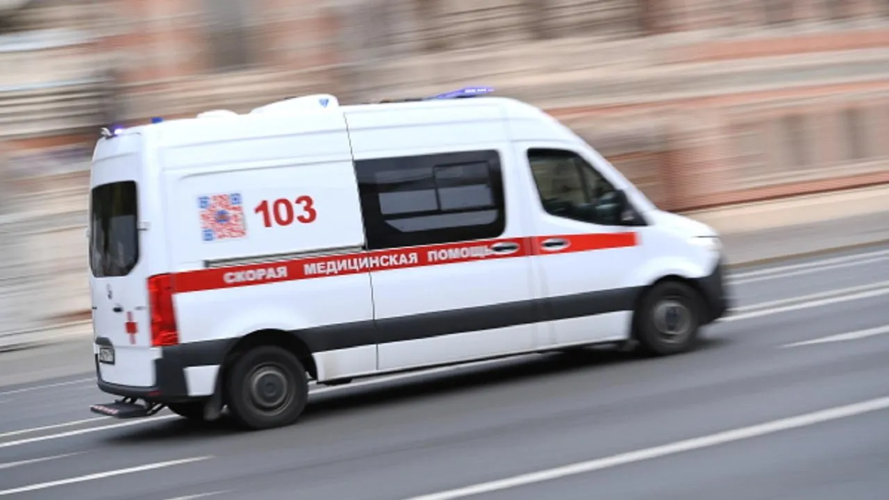 Врачи в Подмосковье спасли девушку с острой аллергией после татуажа бровей