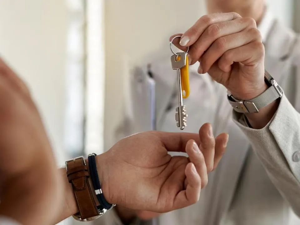 «Разряд дефибриллятора»: выяснилось, к чему приведет льготная ипотека на «вторичку»