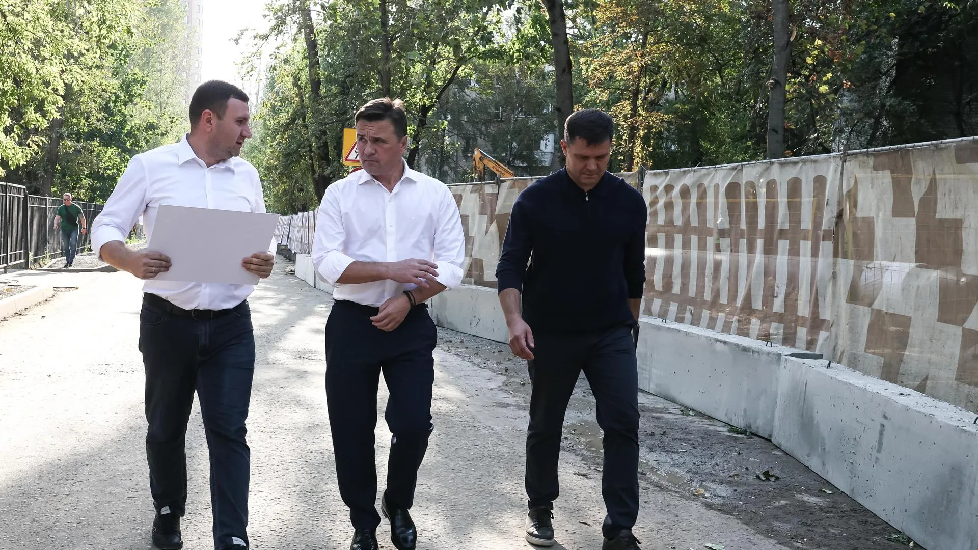 Губернатор Воробьев проверил ход проведения работ на теплосетях в Реутове