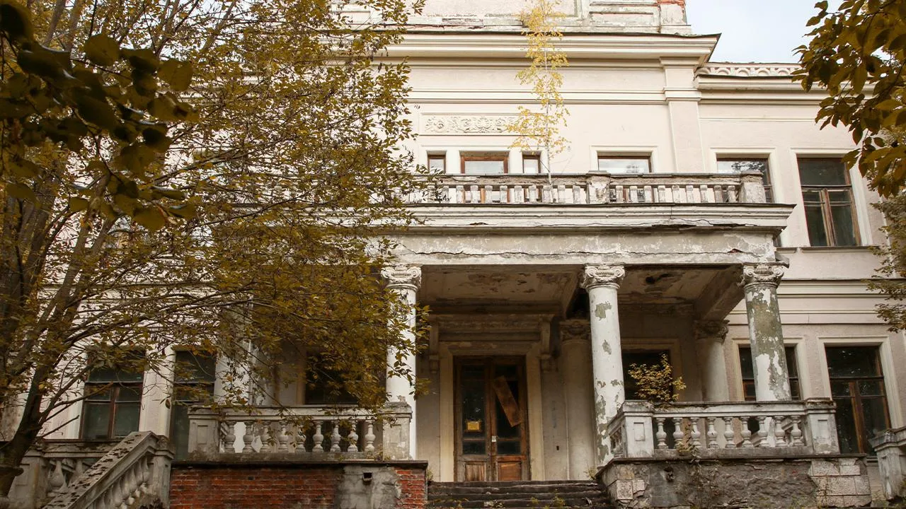 «Элитный клуб для VIP-персон»: во что превратят подмосковную дачу Сталина, проданную за 400 миллионов