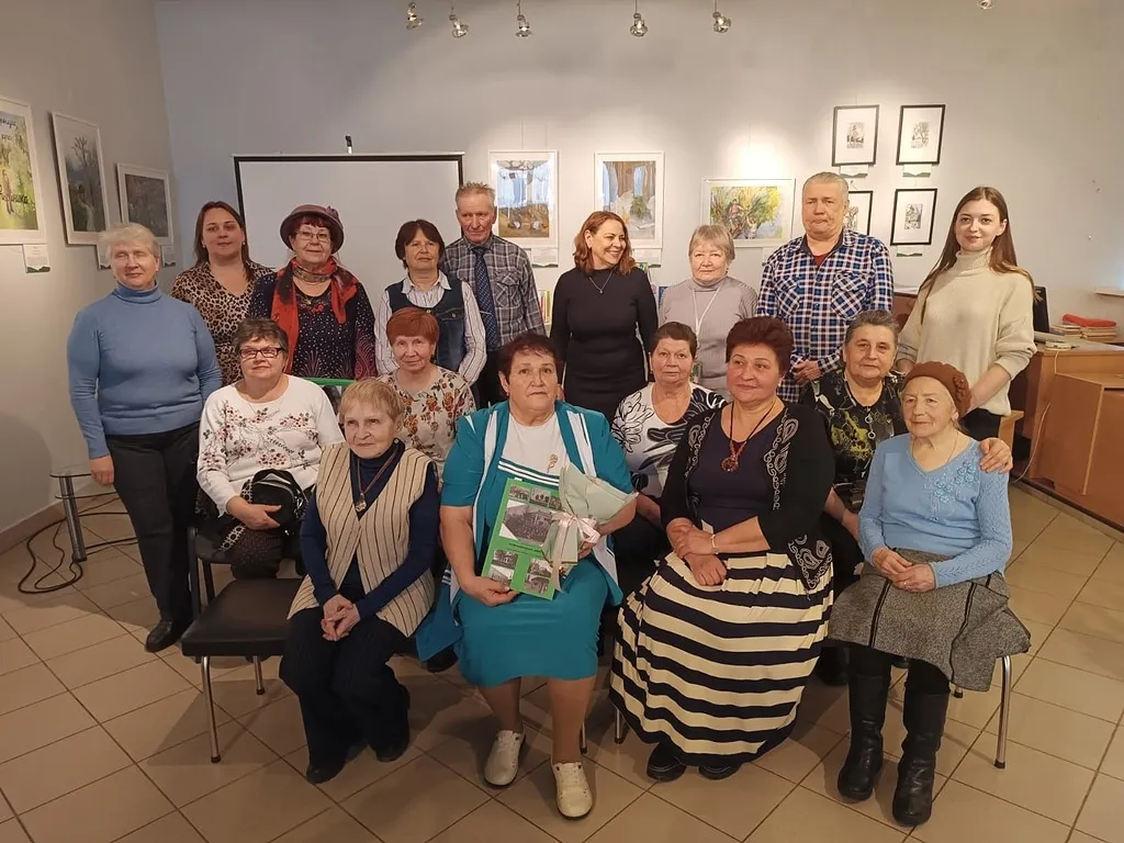 Участники презентации книги об истории фабрик и заводов Звенигорода/фото: Елена Степнова