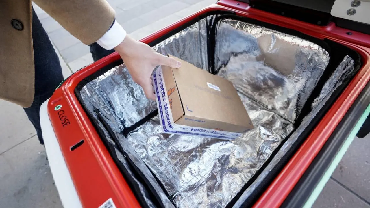 До 210 тыс. руб.: сколько на самом деле зарабатывают автокурьеры?