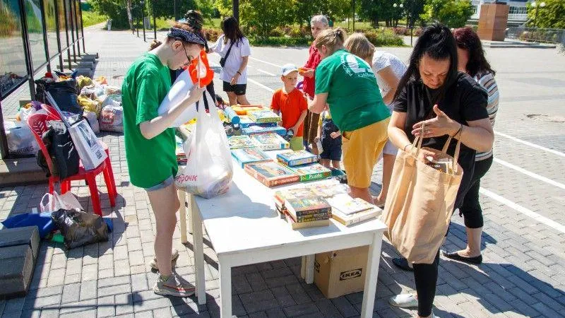 Более 1 тысячи книг, игрушек, настольных игр и одежды принесли на «Зеленую субботу» в Электростали