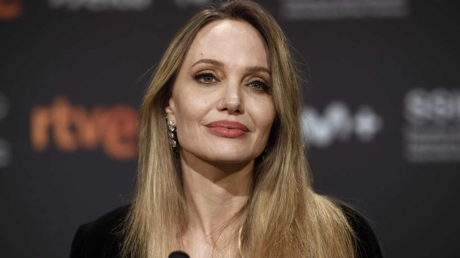 Clemens Niehaus/Keystone Press Agency