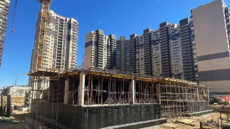 В Реутове начали возводить первый этаж детсада