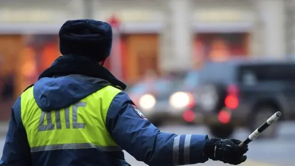 В Кузбассе автоледи устроила ДТП и удрала