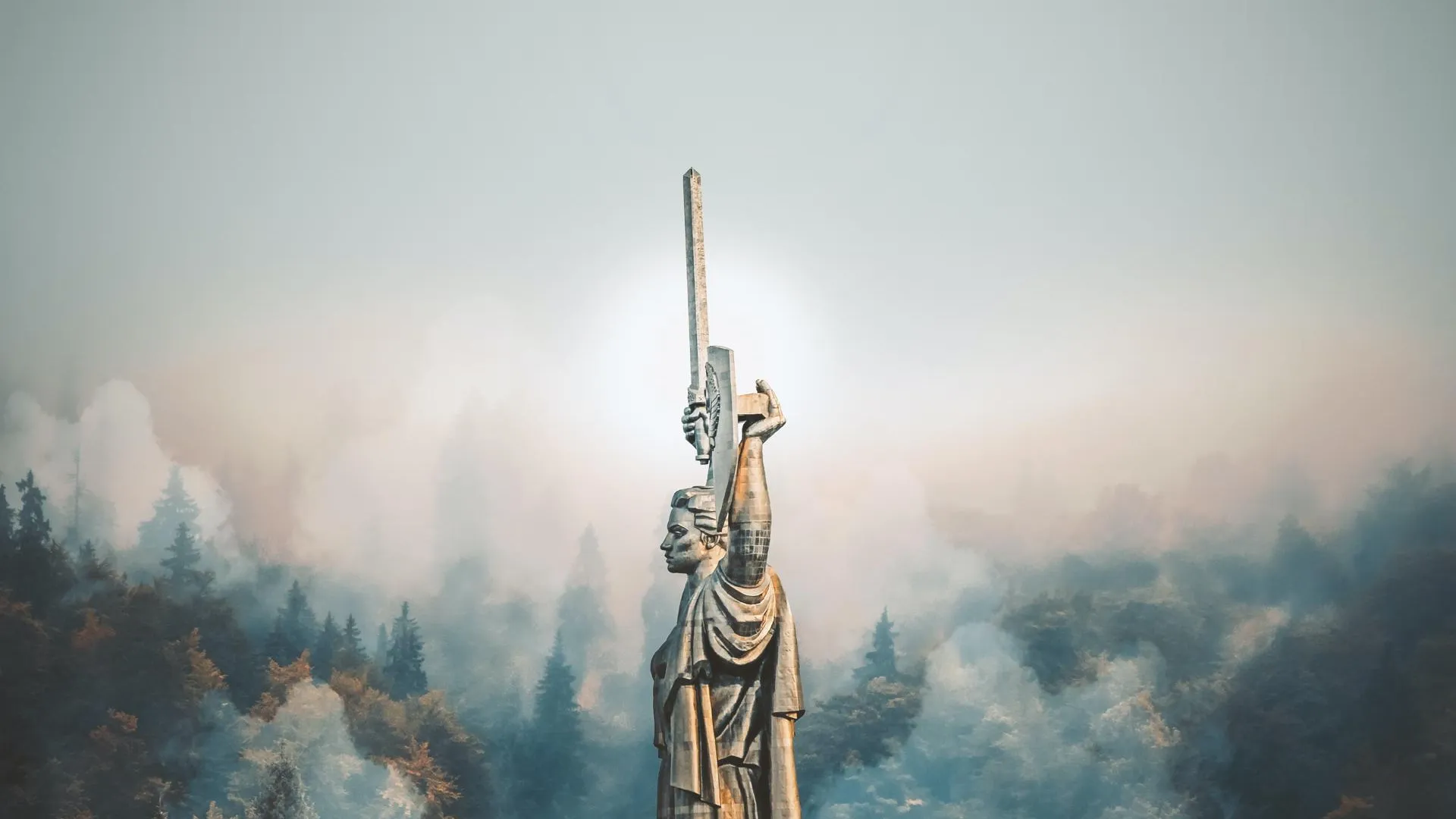 Rostislav Artov