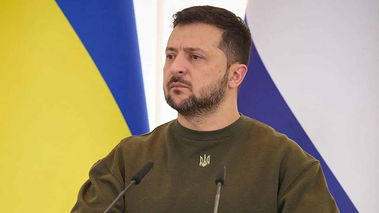 Вашингтон и Лондон отменили передачу власти: почему Зеленский смело унизил Залужного в интервью