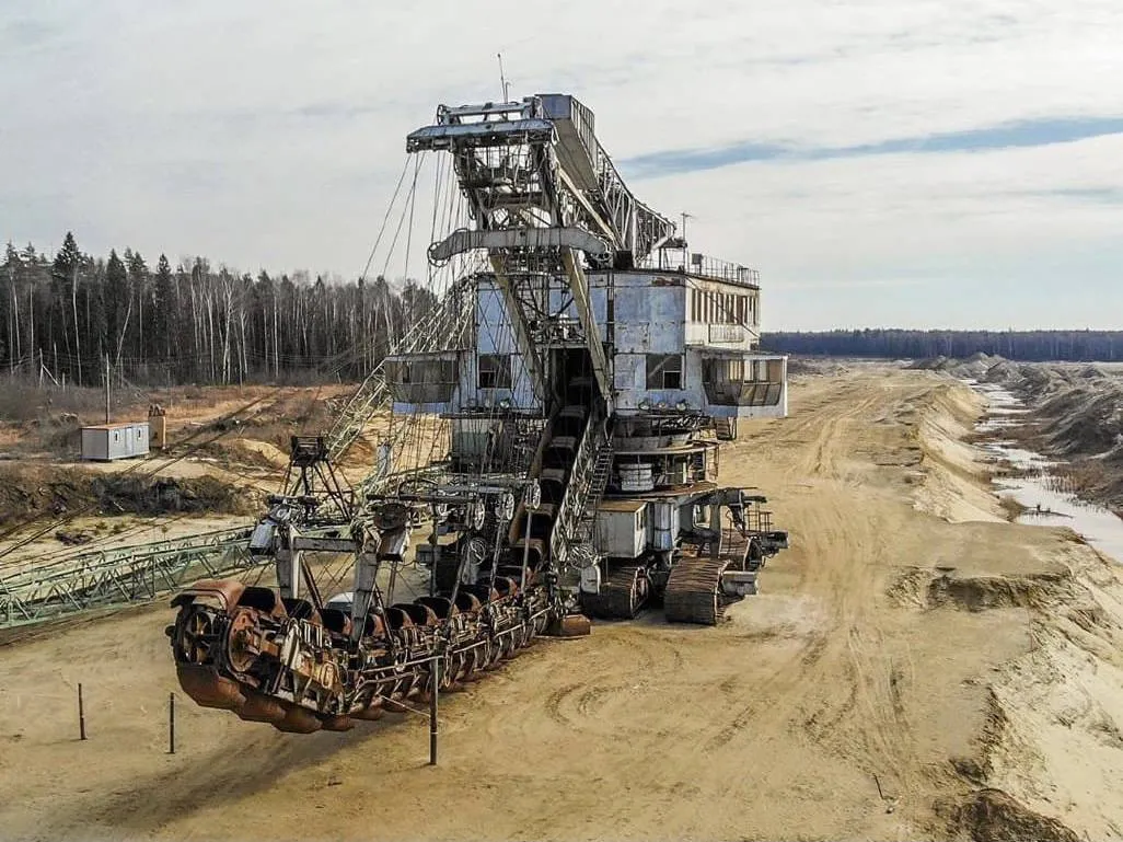 Воскресенский рудник. Лопатинский фосфоритный рудник. лопатинский рудник и экскаватор. лопатинский рудник воскресенск. абзетцер воскресенск 2025.