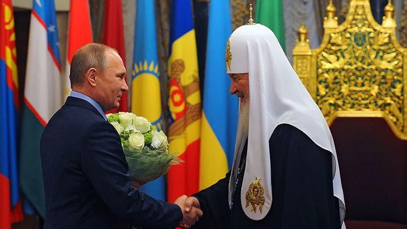 Путин наградил патриарха Кирилла орденом Святого апостола Андрея Первозванного