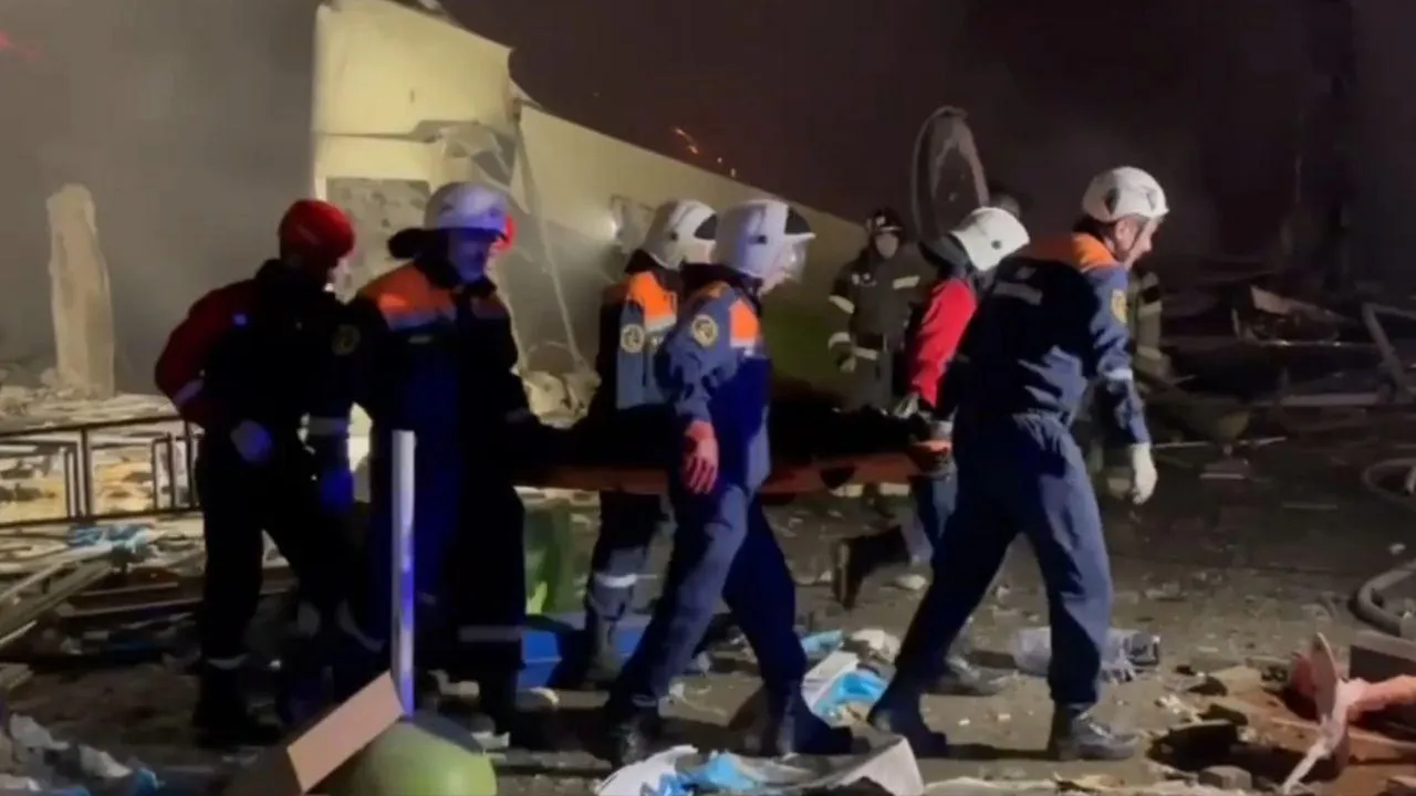 Семьям погибших в результате взрыва на заправке в Дагестане вручат по миллиону рублей