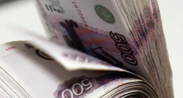 Россияне потратили в августе на «козлиные тапки» 600 млн рублей