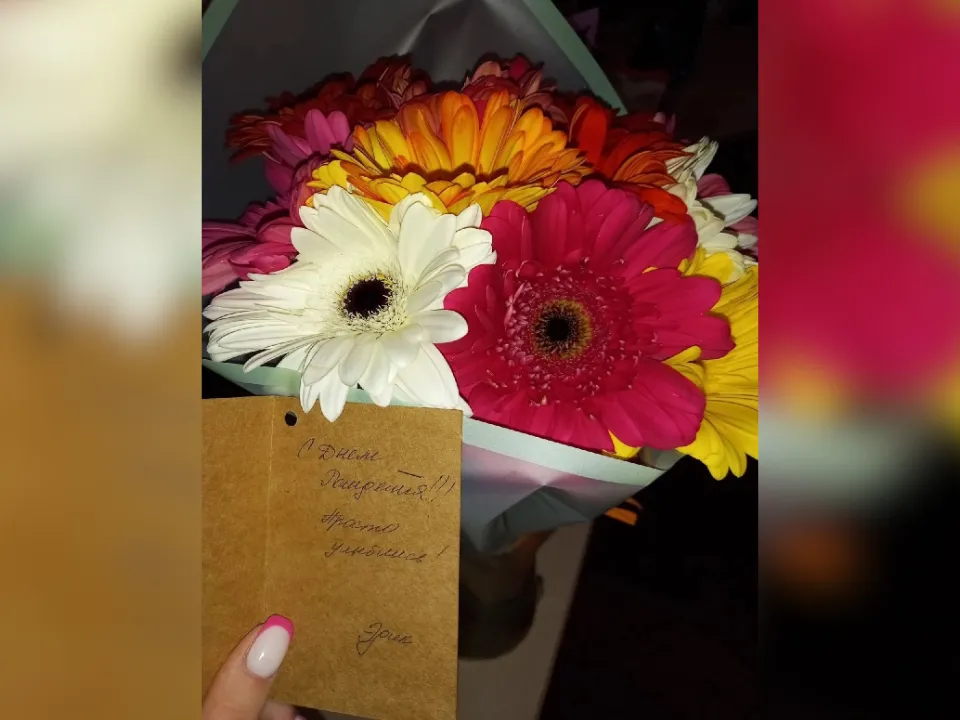 «Просто улыбнись»: сестра подарила букет невесте погибшего на СВО брата