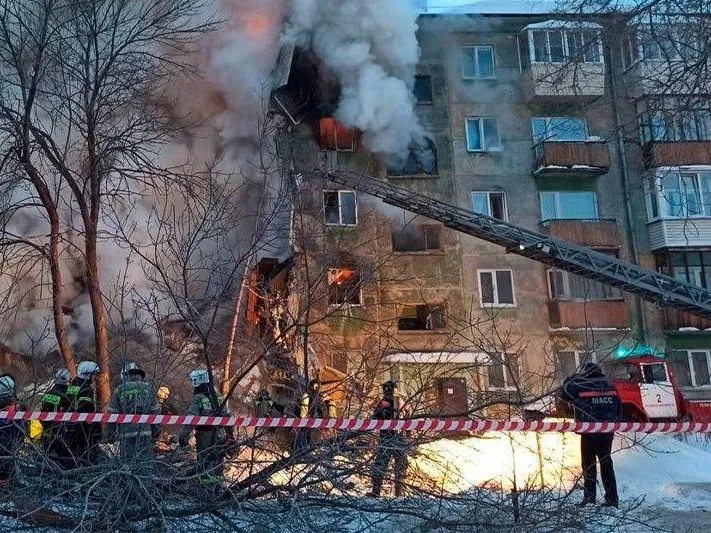 Появилась информация о состоянии пострадавших из-за взрыва подъезда в Новосибирске
