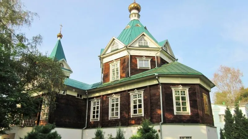 Деревянная церковь братьев-чаеторговцев в Перловке
