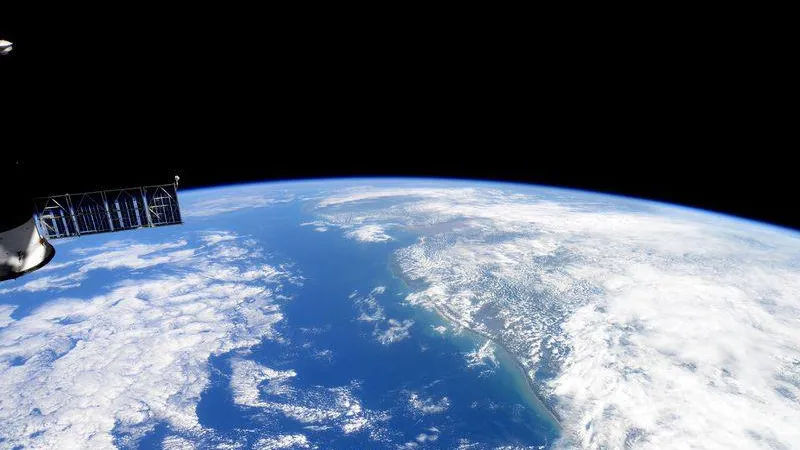 Роскосмос