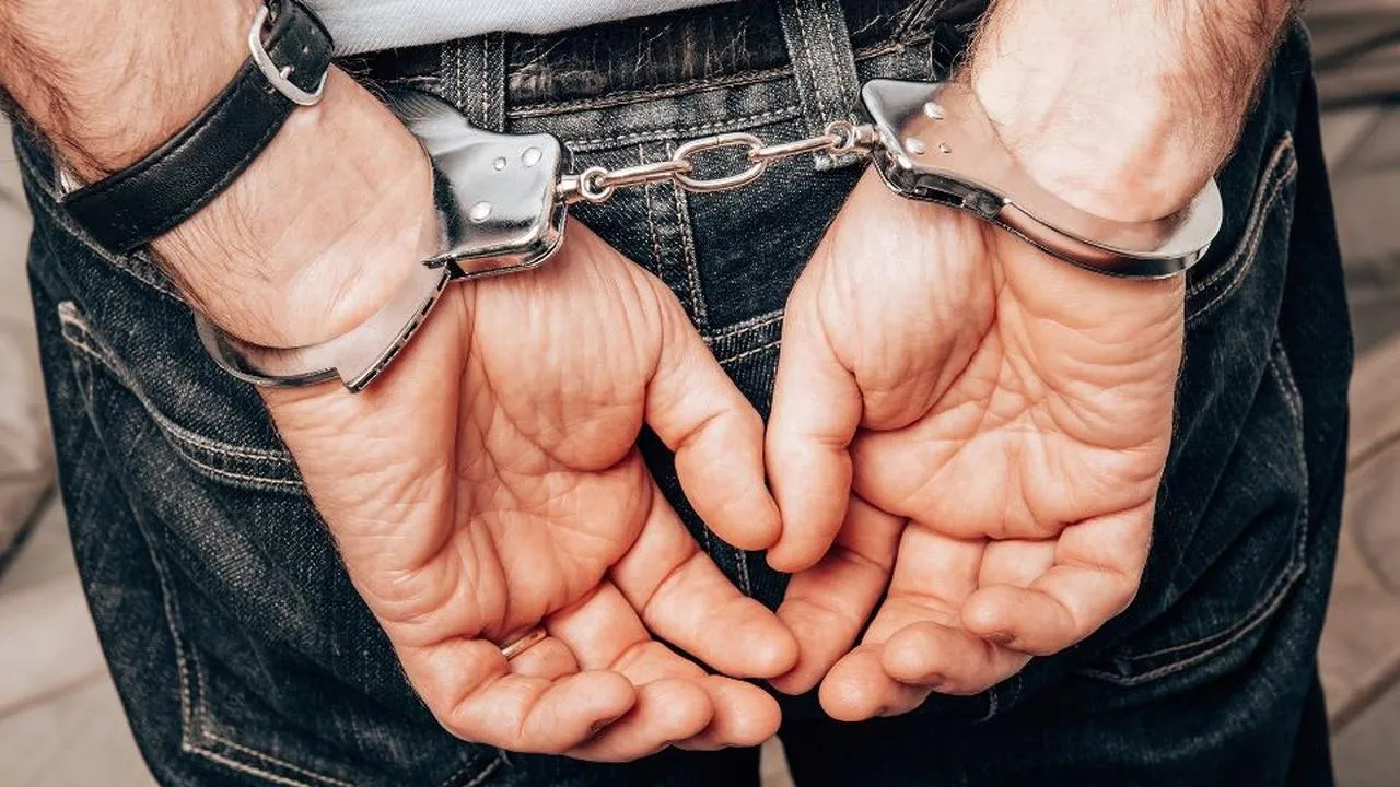 В Первоуральске задержан мужчина с гранатой: жильцы многоэтажки эвакуированы