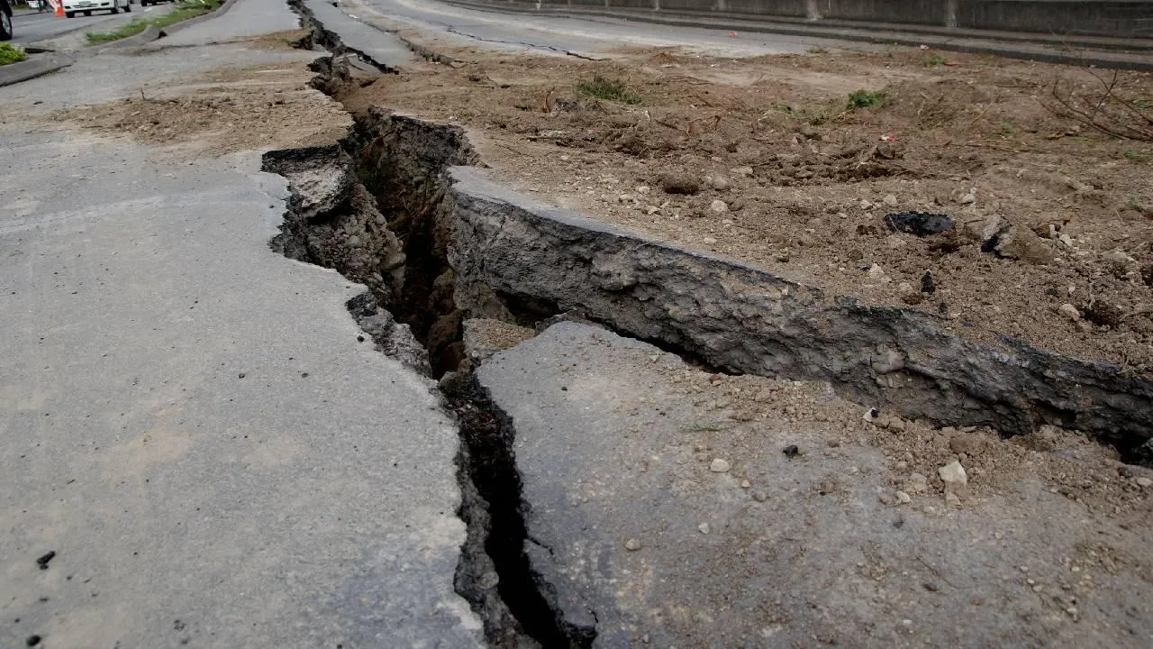 В Стамбуле не прекращаются подземные толчки после землетрясения