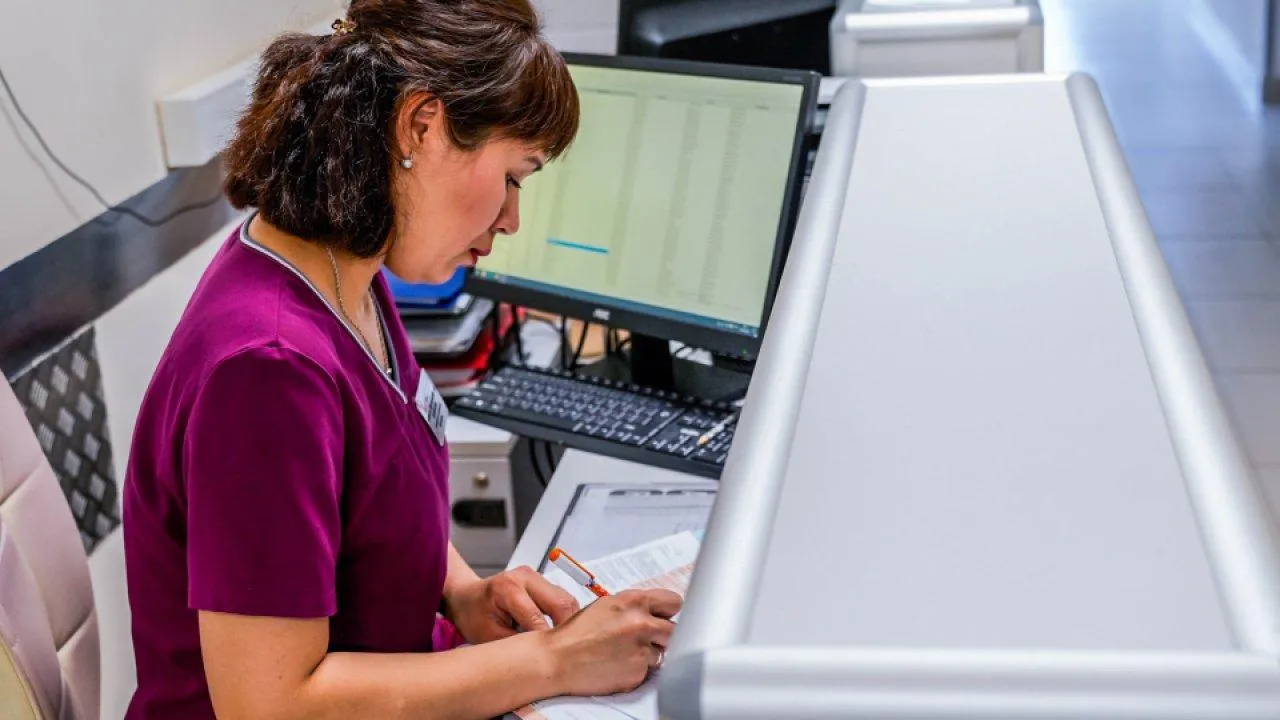 Эксперт объяснила, почему грипп и ковид сложно отличить по симптомам