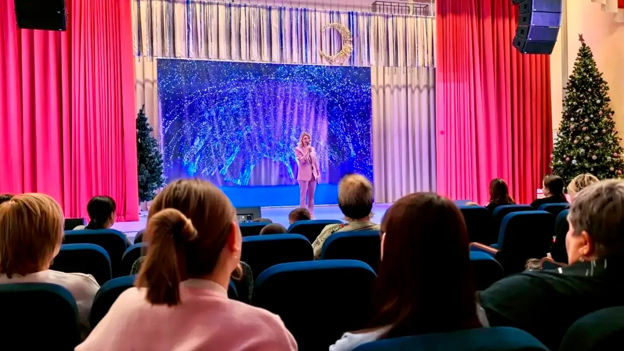 vk.com/МАОУ «Средняя школа №1 им. В. Н. Леонова»