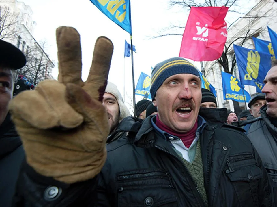 Европа взяла курс на Россию: политологи оценили вероятность майданов в ЕС