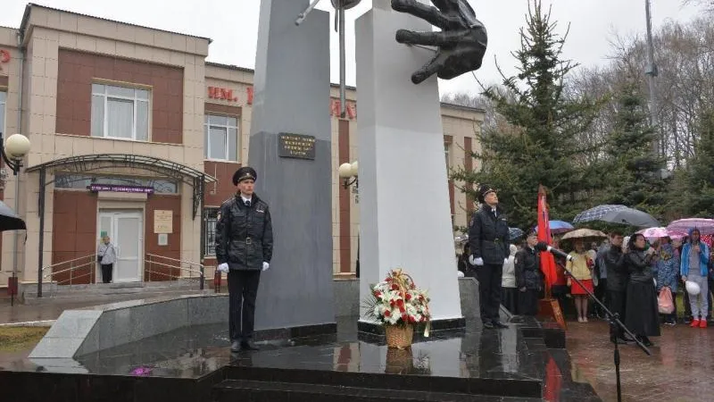 В Электростали провели торжественный сбор, посвященный 32-й годовщине аварии на ЧАЭС