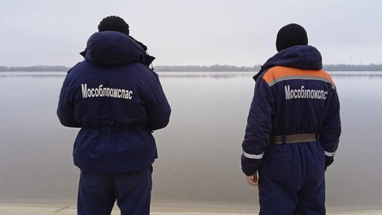 Жителей Подмосковья предупредили об опасности тонкого льда на водоемах